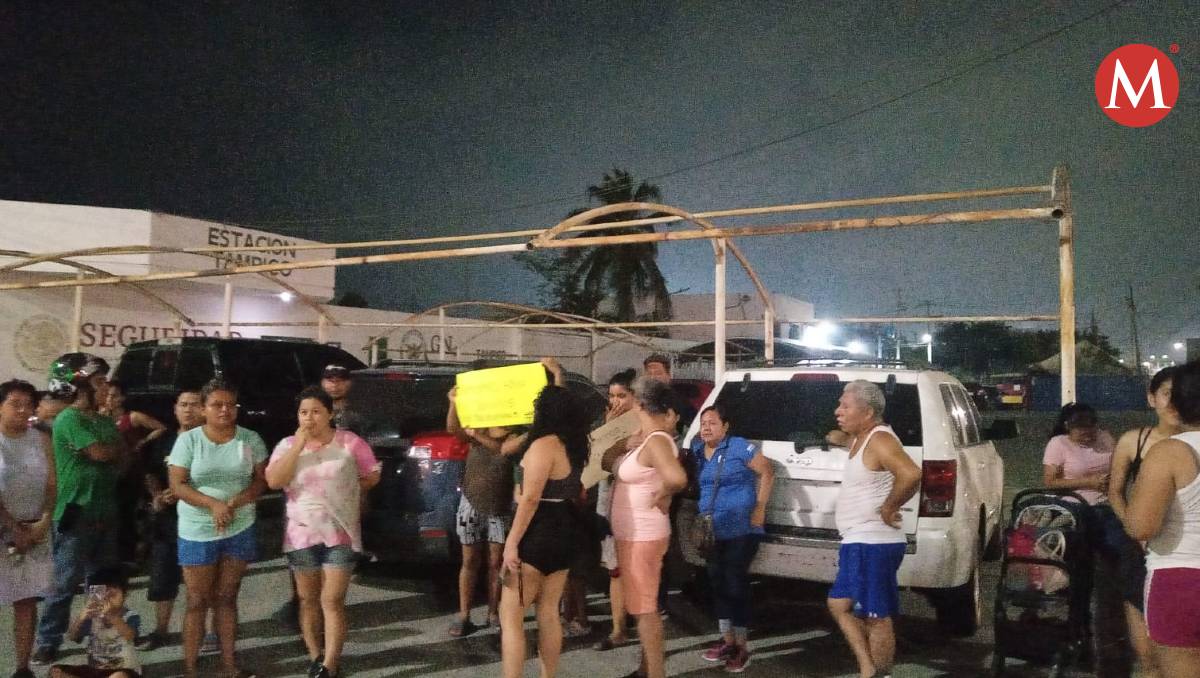 Bloqueo en carretera Tampico-Mante hoy 21 mayo 2024; exigen agua. (Jaime Maya)
