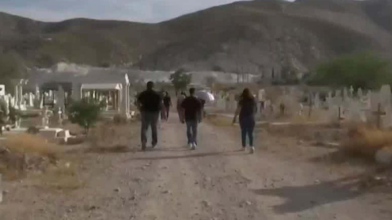 Familiares y amigos dan último adiós a Kimberly, joven quemada por su pareja en Torreón