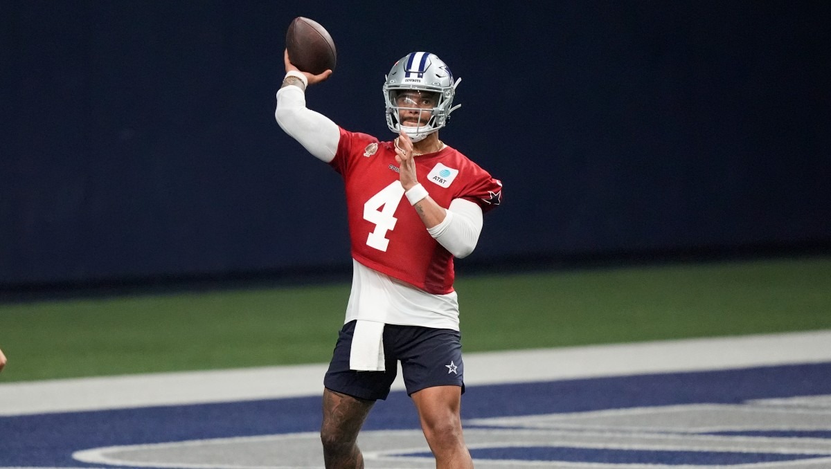 Dak Prescott, sin prisa por extender su contrato con los Dallas Cowboys (AP)