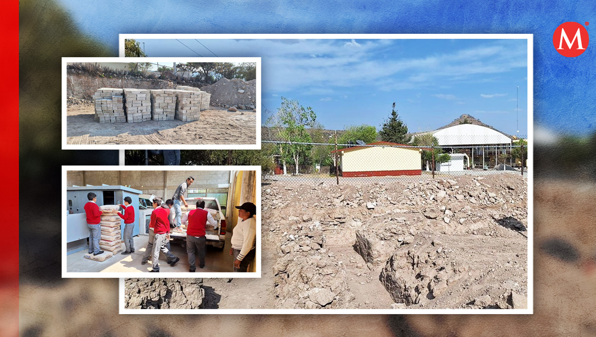 Estudiantes apoyan cargando materiales para construir su escuela.