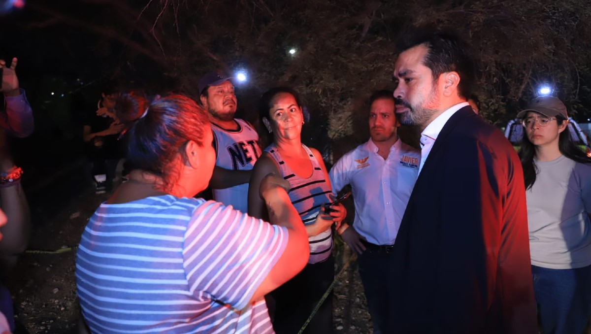 Colapso de escenario en campaña de Movimiento Ciudadano en San Pedro Garza García / Leonel Rocha