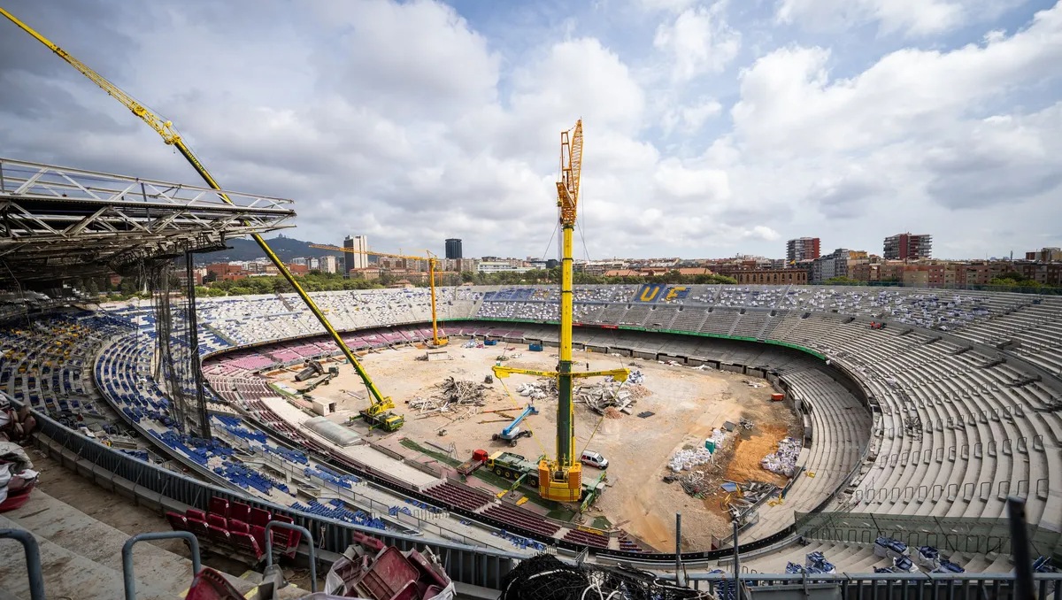 Dos heridos y cuatro detenidos por una pelea entre trabajadores de las obras del Camp Nou (Barcelona)