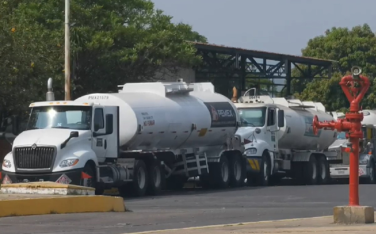 Maestros toman planta de PEMEX en Chiapas; podría haber desabasto de combustible. | Jhonatan González
