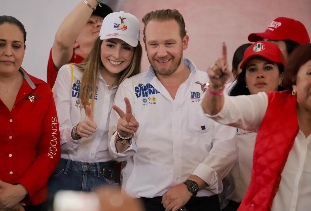 Santiago Taboada refrendó su compromiso con ciudadanos en el Deportivo Kid Azteca. Foto: Ariel Ojeda.