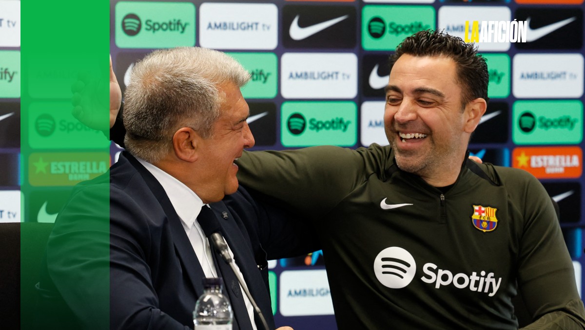 Barcelona despide a Xavi Hernández como director técnico (Reuters)