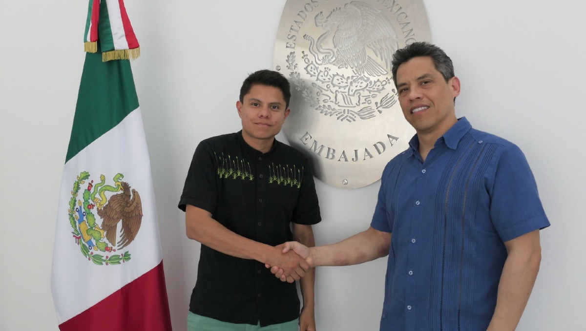 Tras la agresión en Berlín, el periodista Ignacio Rosaslanda recibió apoyo de la Embajada de México en Alemania. | SRE