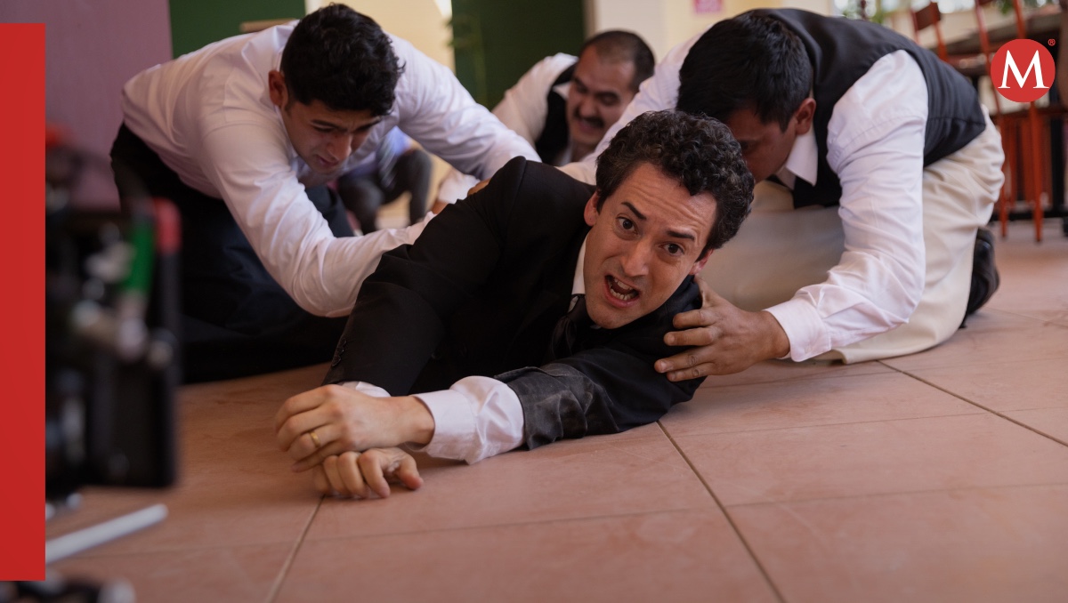 Luis Gerardo Méndez como Mario Bezares | Cortesía