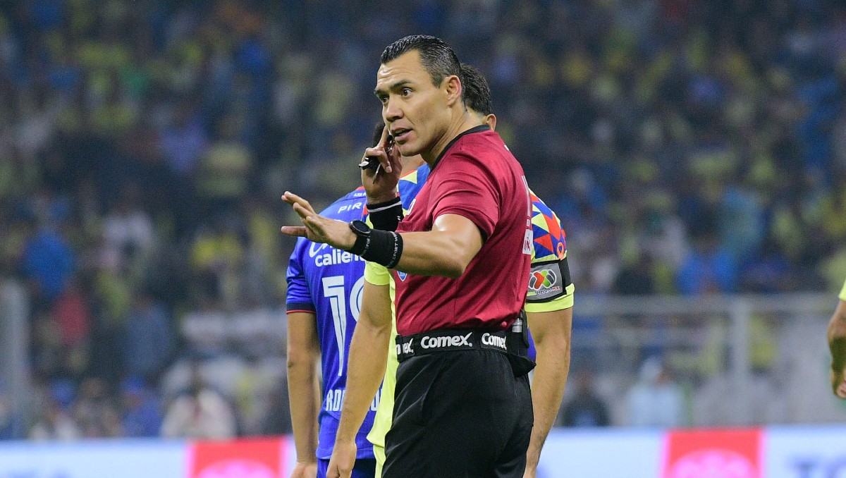 Marco Antonio Ortiz generó polémica al sancionar penal a favor del América en final de la Liga MX (Imago7)