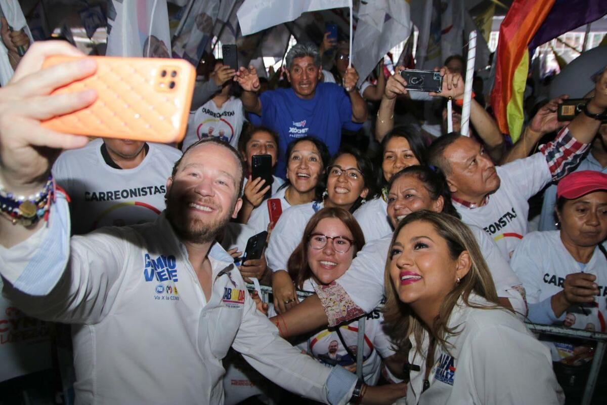 Santiago Taboada en cierre de campaña de Alfa González en el Ajusco medio
