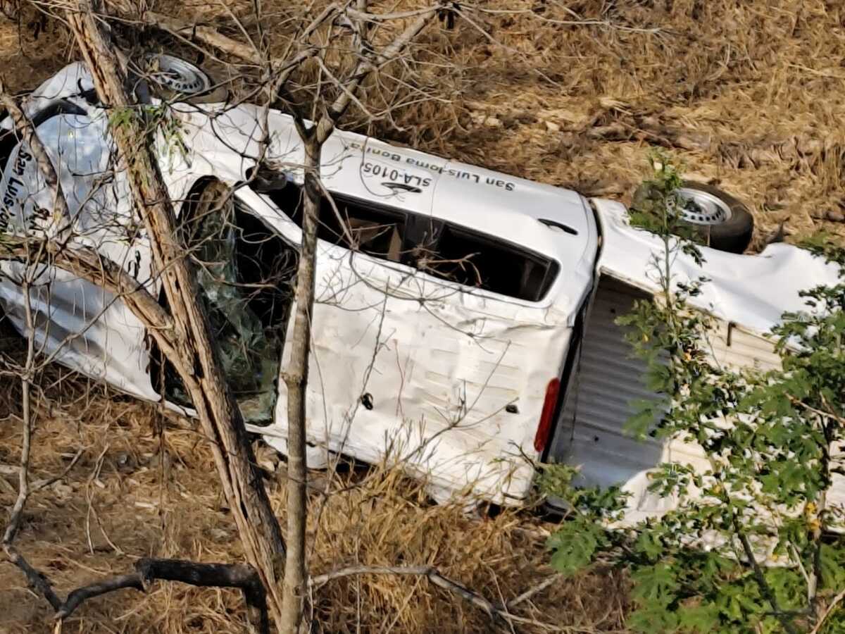 El accidente ocurrió en el municipio de San Luis Acatlán, Guerrero.