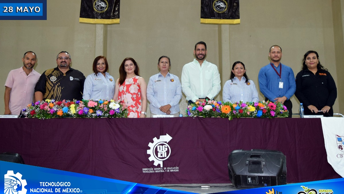 Autoridades presentes en la apertura del Encuentro Deportivo de la DGETI. (cortesía)