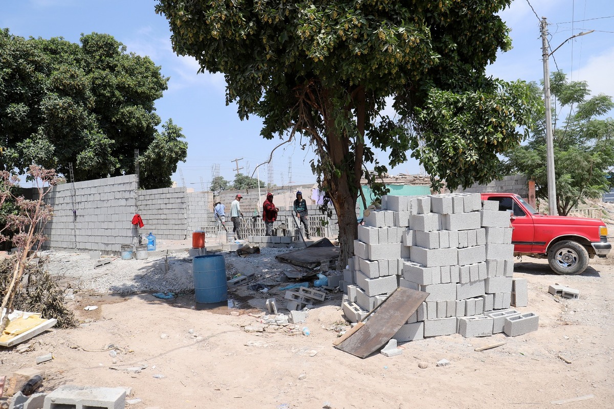 Construcción de casas en ejido El Vergel. | Especial