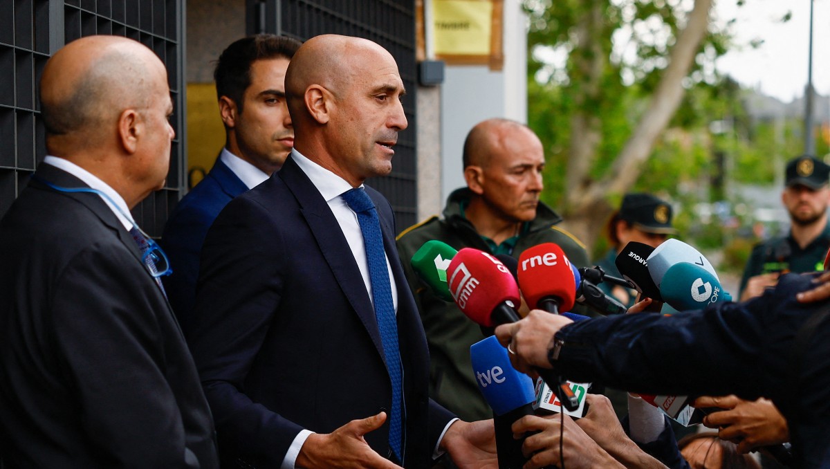 Luis Rubiales pide citar a sus hijas en el juicio por el beso no consentido a Jenni Hermoso (Reuters)