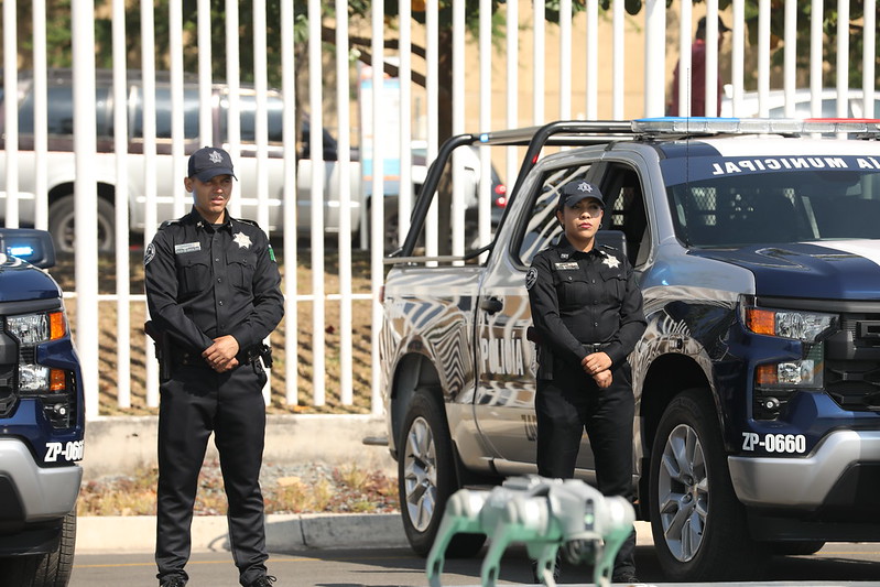 Fueron adquiridos 2 perros robots para la vigilancia, inspección, búsqueda y rescate. (Cortesía)