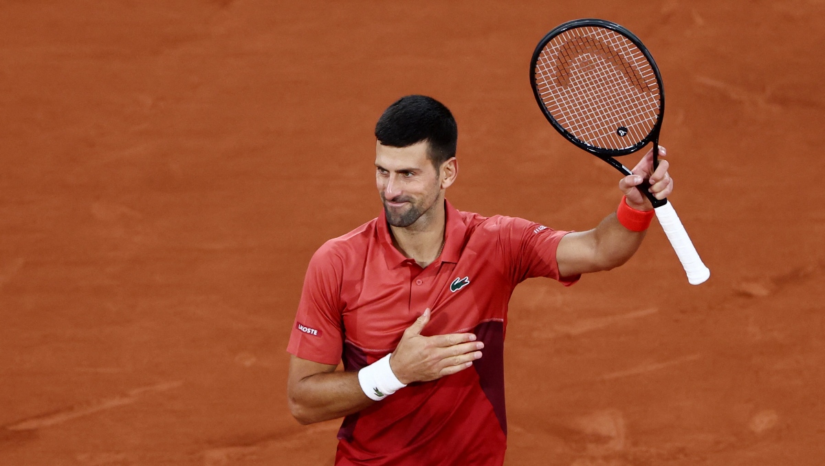 Djokovic avanza a tercera ronda de Roland Garros tras eliminar a Roberto Carballés (Reuters)