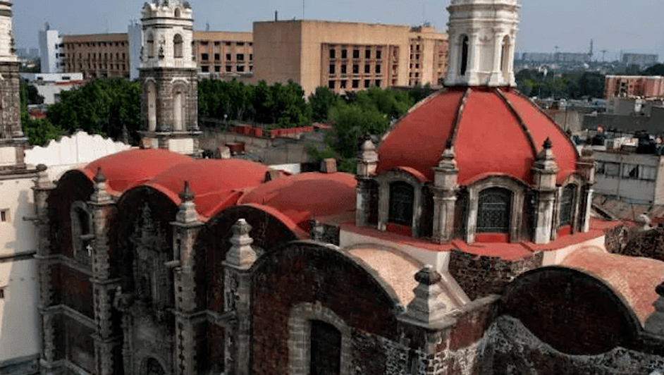 Martí Batres y Alejandra Fraustro supervisan obras en los templos afectados por los sismos del 2017