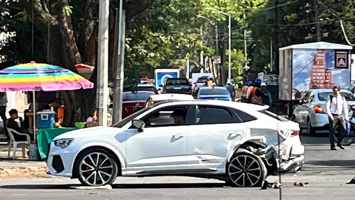 Persecución deja daños en vehículos (Foto: X antes Twitter)