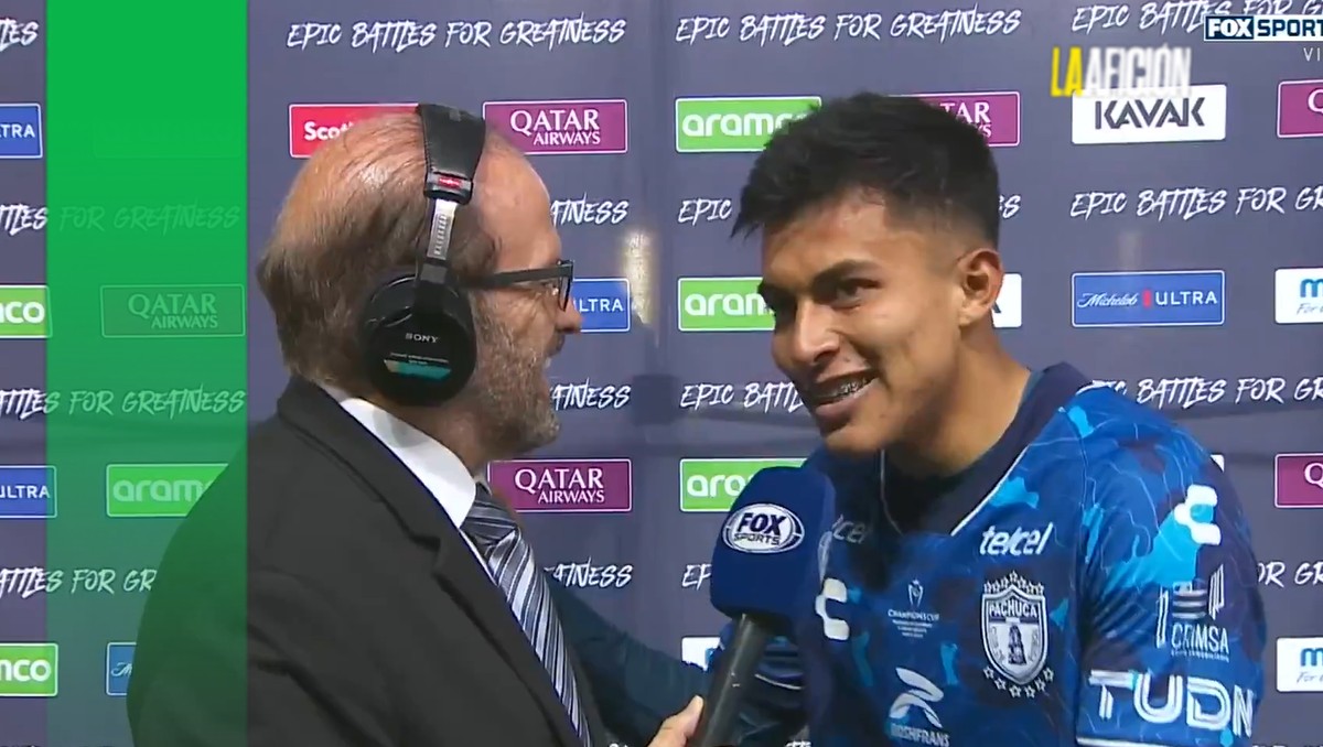 El peculiar momento entre Emilio ROdríguez y Fernando Schwartz (Captura Fox Sports)
