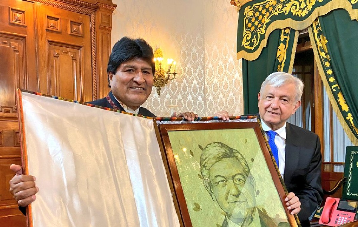 Obsequio de Evo Morales al presidente López Obrador (X/@evoespueblo)