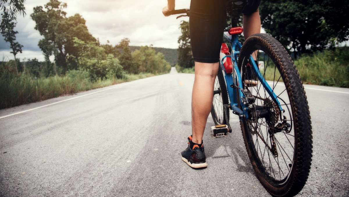 La Semovi dio a conocer cambios en el Reglamento de Tránsito sobre el uso de placas en las bicicletas. (Freepik)