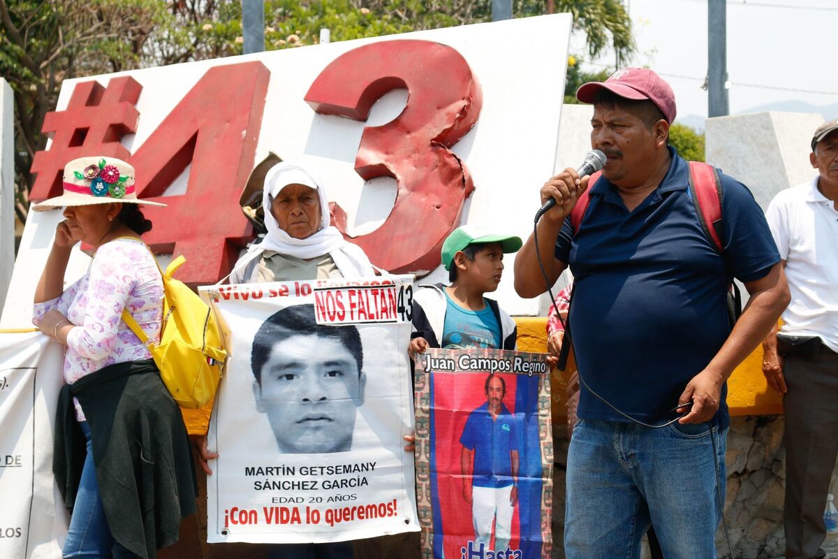 Los familiares de los 43 normalistas desaparecidos de Ayotzinapa se reunieron con AMLO este lunes. | Archivo Cuartoscuro