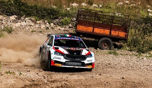 Este domingo en el Campeonato Mundial de Rallies, el mexicano Miguel Granados y su acompañante español Marc Martí, quedaron en el cuarto lugar en Italia