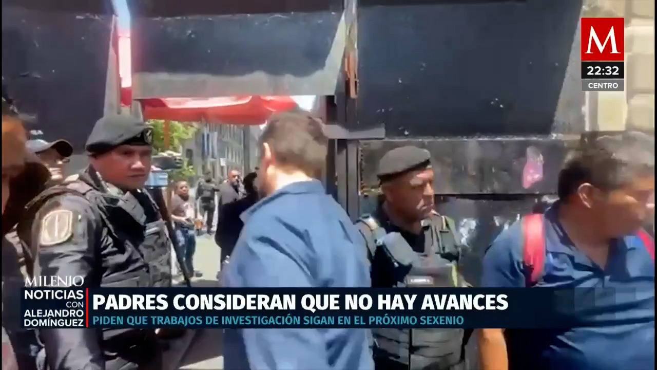 AMLO se reúne con padres de Ayotzinapa y garantiza continuidad en investigación