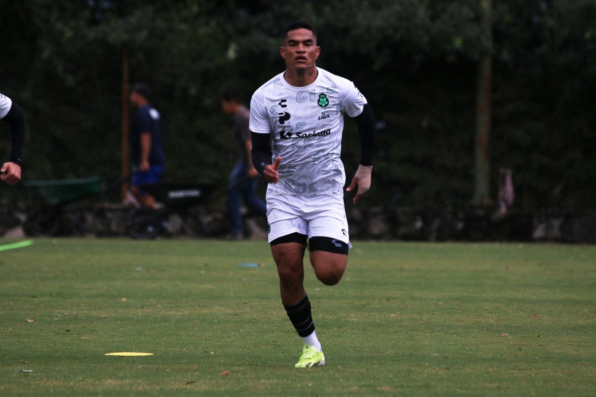 Anderson Santamaría se ha concentrado con la Selección de Perú. (Especial)
