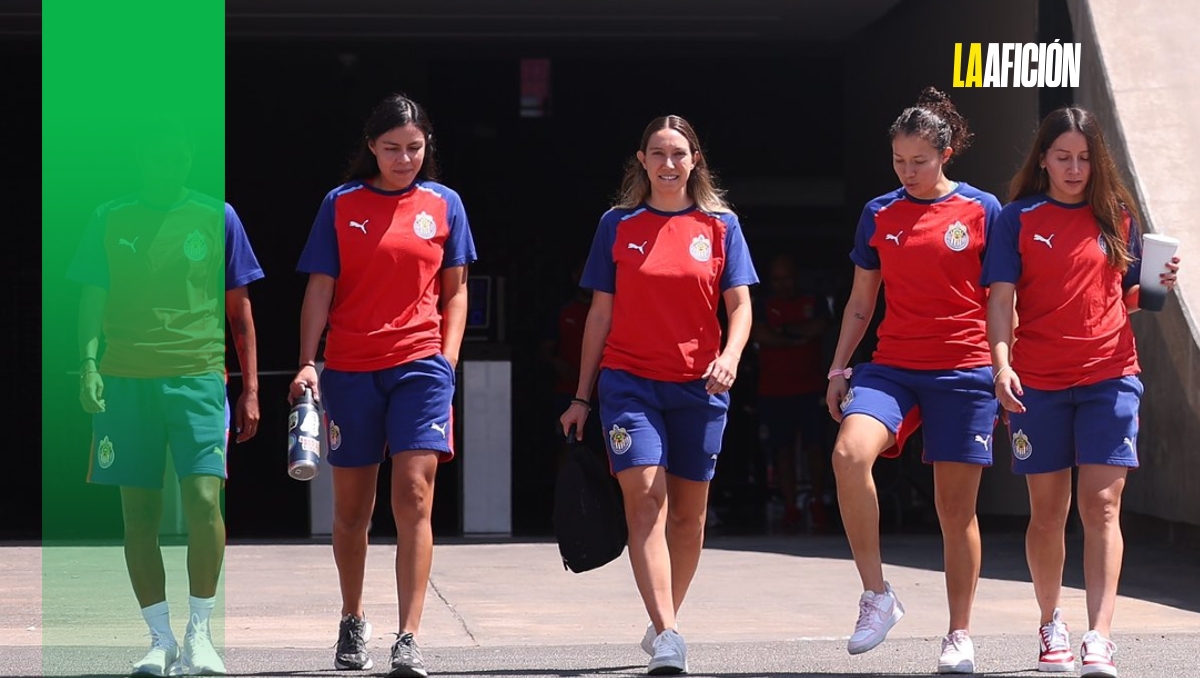 Chivas femenil se encuentra en pretemporada y prepara el amistoso contra Barcelona (Foto: X @ChivasFemenil)