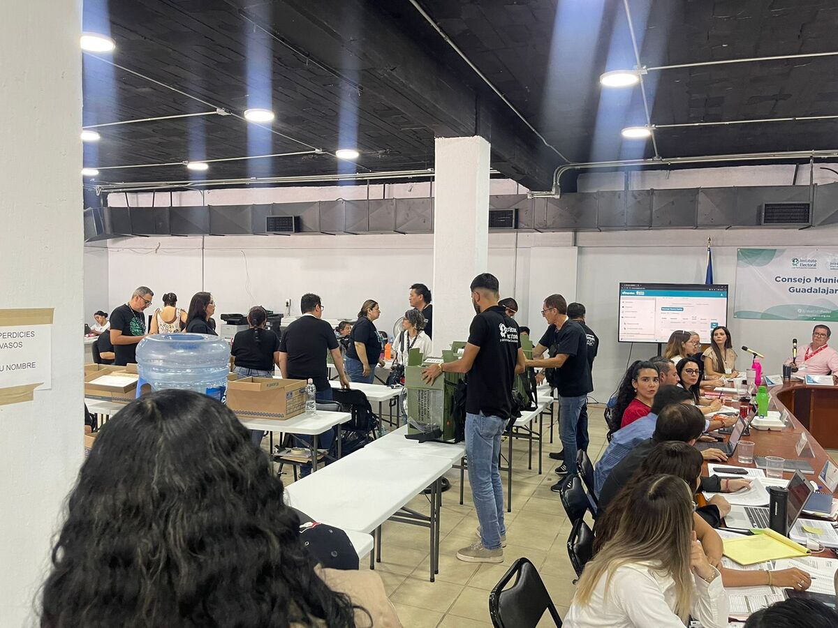 Inicia el conteo y cómputo de votos de  Guadalajara. (Karla Rodríguez)