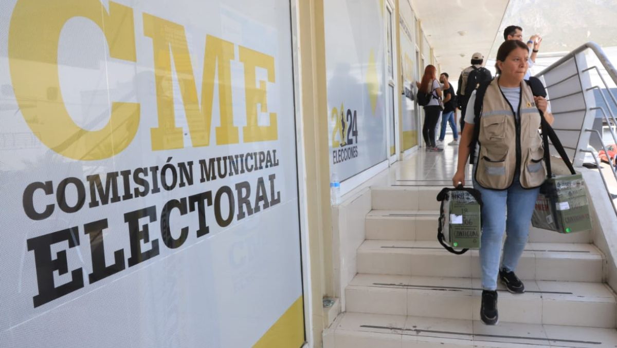 Comisión Municipal Electoral. Leonel Rocha
