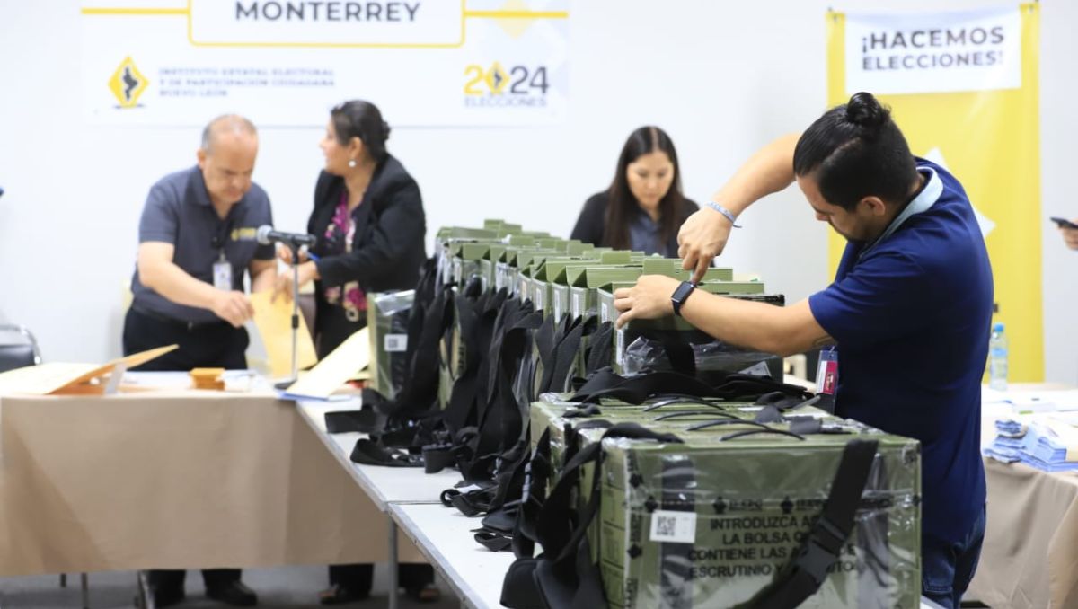En la Comisión Municipal Electoral de Monterrey aún siguen | Leonel Rocha