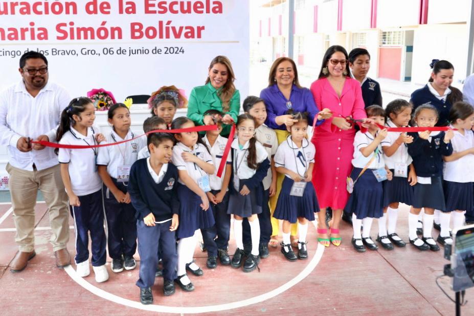 Evelyn Salgado inaugura  la construcción de la Escuela Primaria "Simón Bolívar" en Chilpancingo | Especial