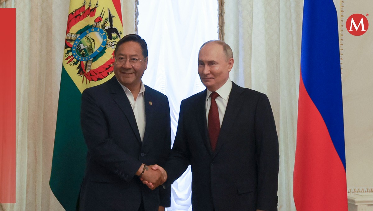 Luis Arce, presidente boliviano, con Vladimir Putin, líder de Rusia. | AFP