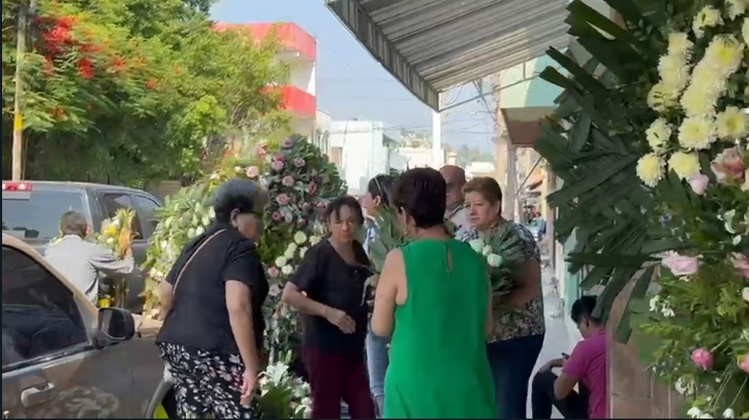 Homenaje final: Poza Rica se une en el sepelio del matrimonio | Especial