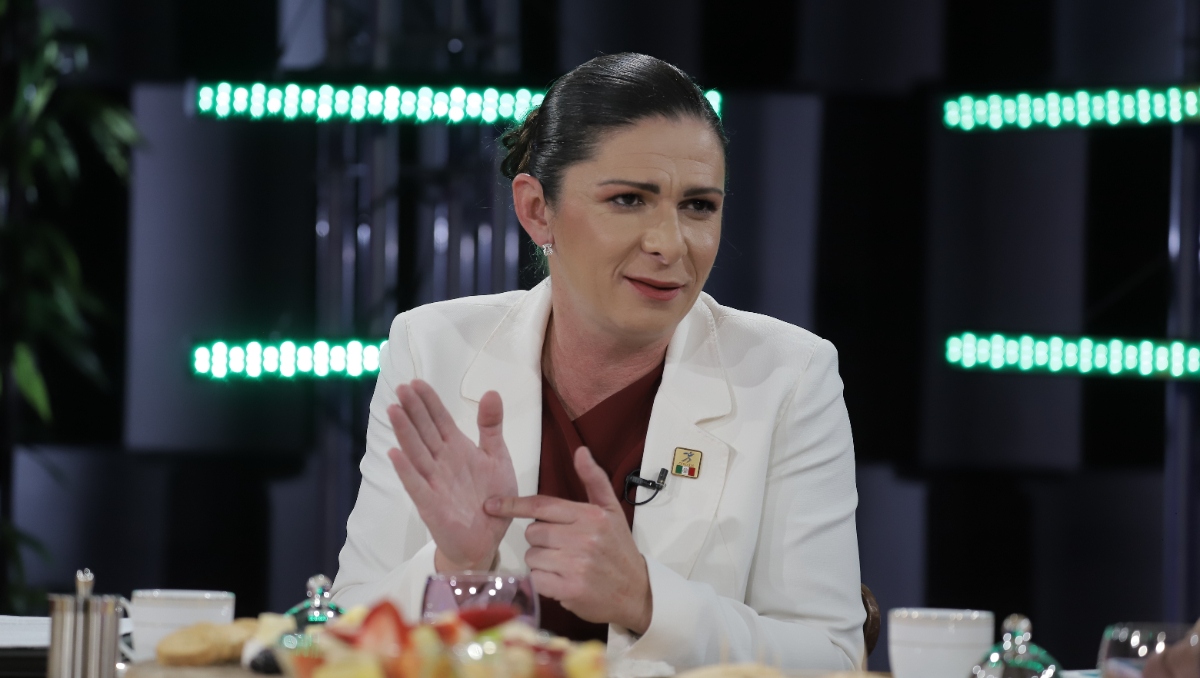 Ana Guevara sobre el tema de los deportes acuáticos en Café MILENIO-La Afición (Ariel Ojeda)