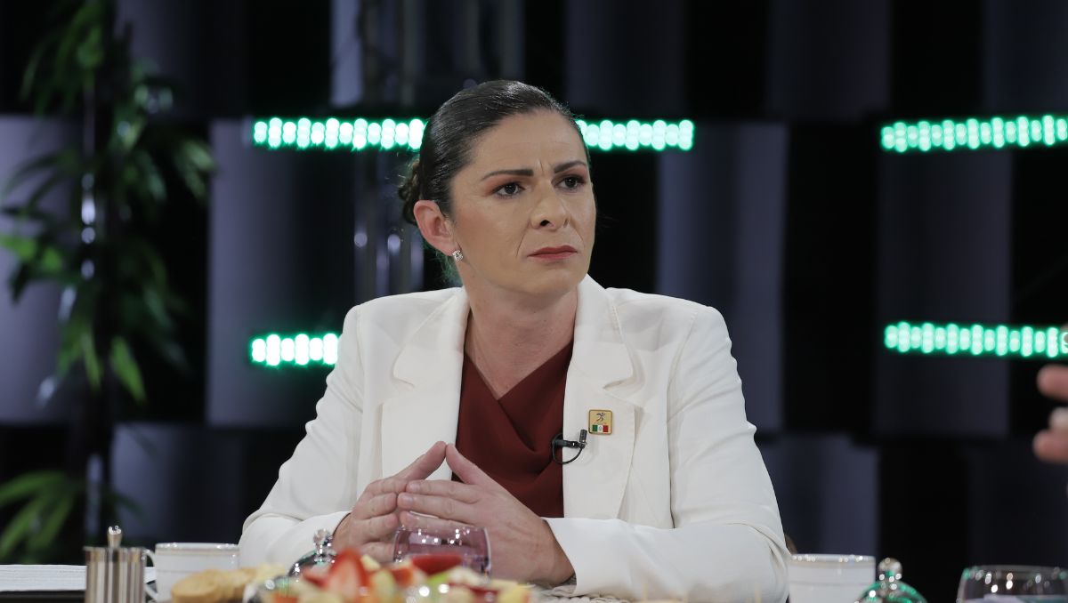 Ana Guevara en Café Milenio-La Afición (Ariel Ojeda)