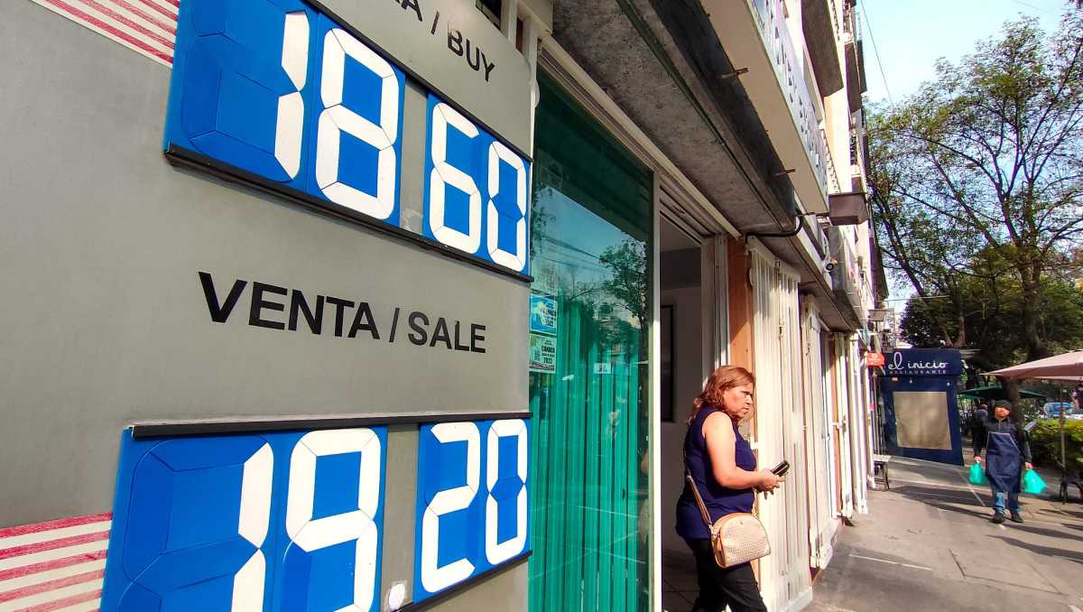 La divisa estadunidense escaló 0.1 por ciento frente a una canasta de seis monedas que componen el índice dólar. | Cuartoscuro