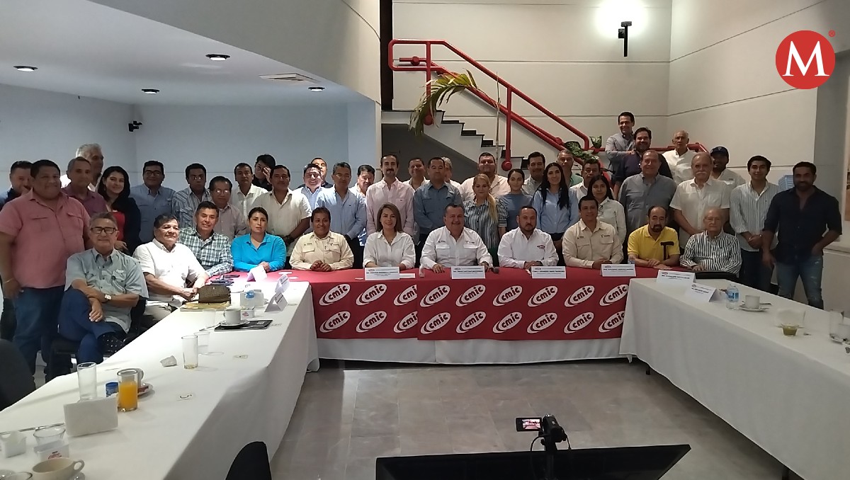 Miembros de la Delegación CMIC Tamaulipas se reunieron con el titular del Itife. (Víctor Durán)