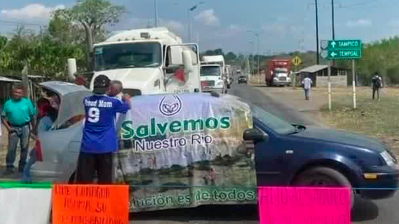 En Veracruz, bloquean una carretera para demandar una mejor distribución en el suministro de agua