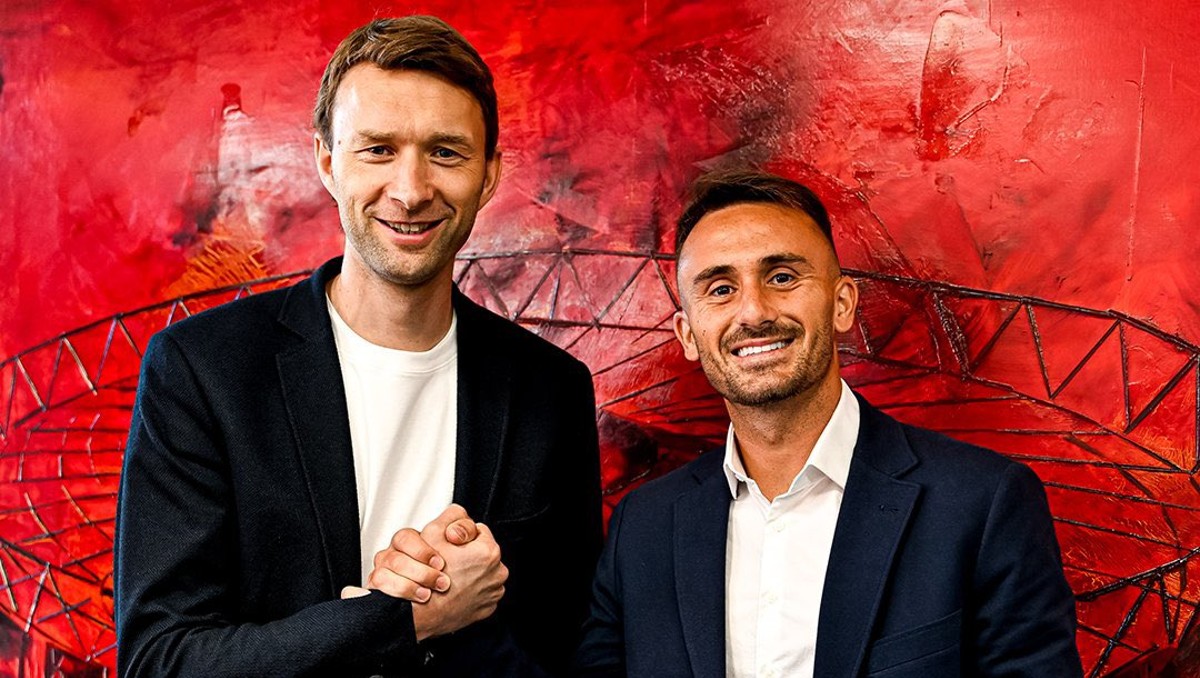 Aleix García firma con Bayer Leverkusen hasta 2029 (X @bayer04_en)