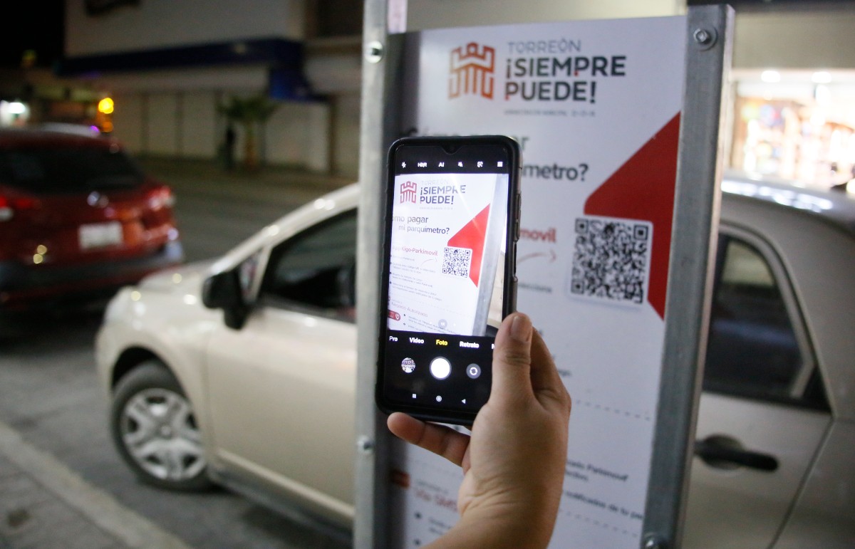Torreón: recaudación por parquímetros crece con sistema digital. | Roberto Amaya