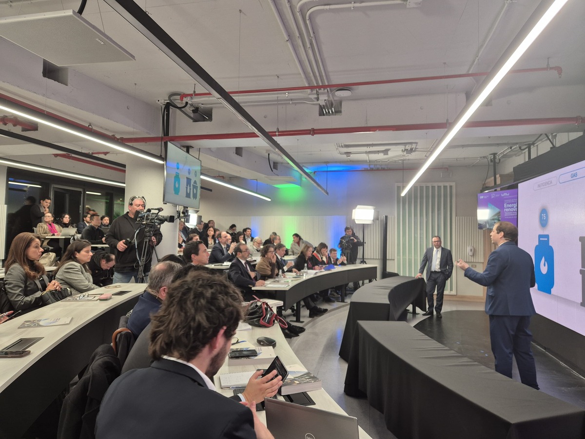 Se realizó la conferencia Red CAF 2024. Foto: Especial