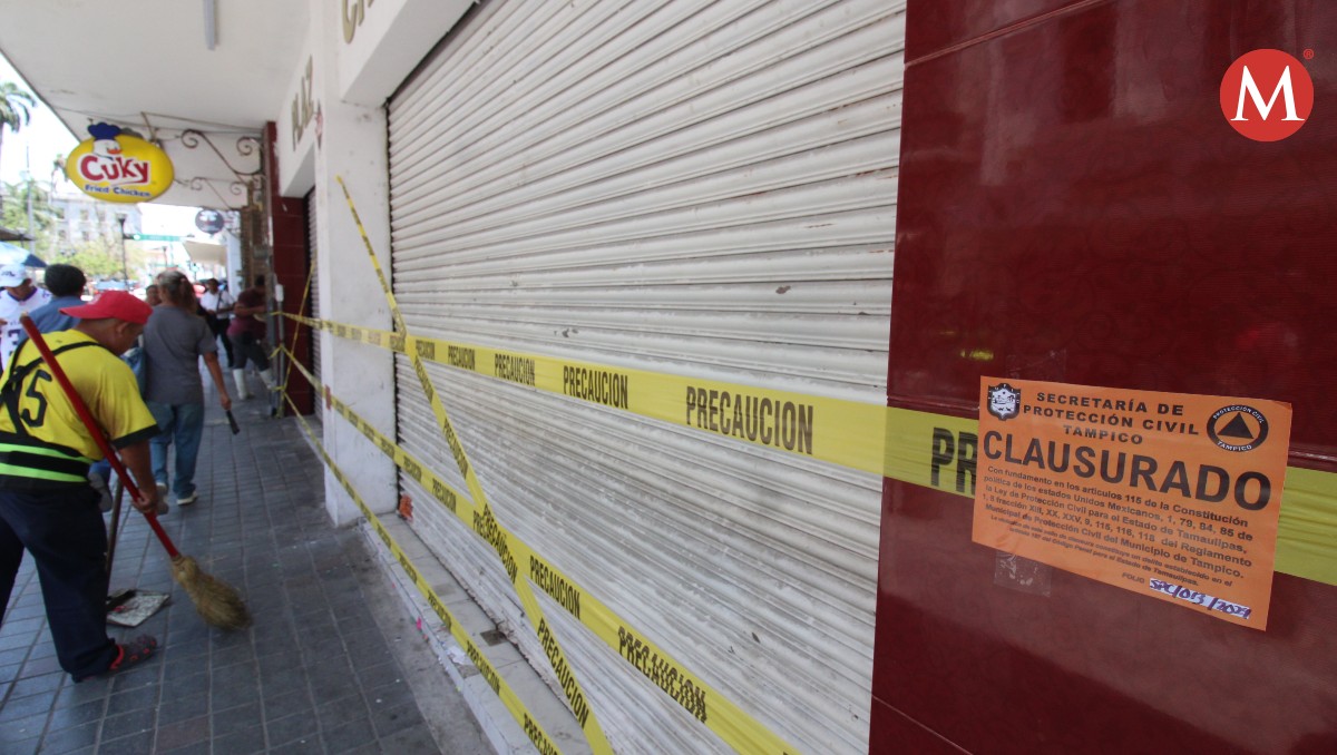 Clausuran tienda china tras incendio en Tampico. (Yazmín Sánchez)