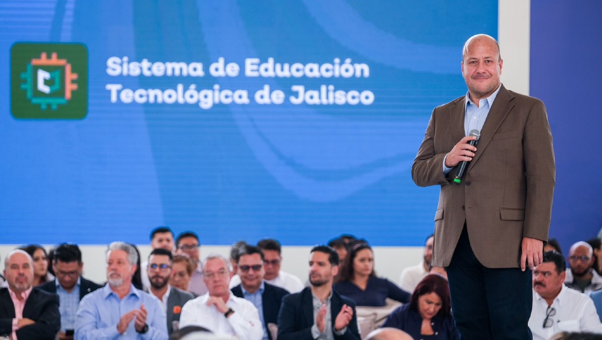 Enrique Alfaro presenta el Sistema de Educación Tecnológica de Jalisco (Cortesía)