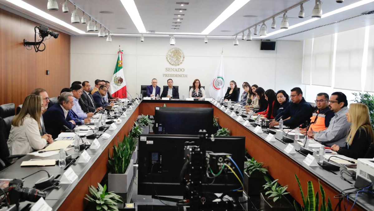 Entre funcionarios que participaron, Mauricio Farah, secretario general de Servicios Administrativos del Senado. | @senadomexicano