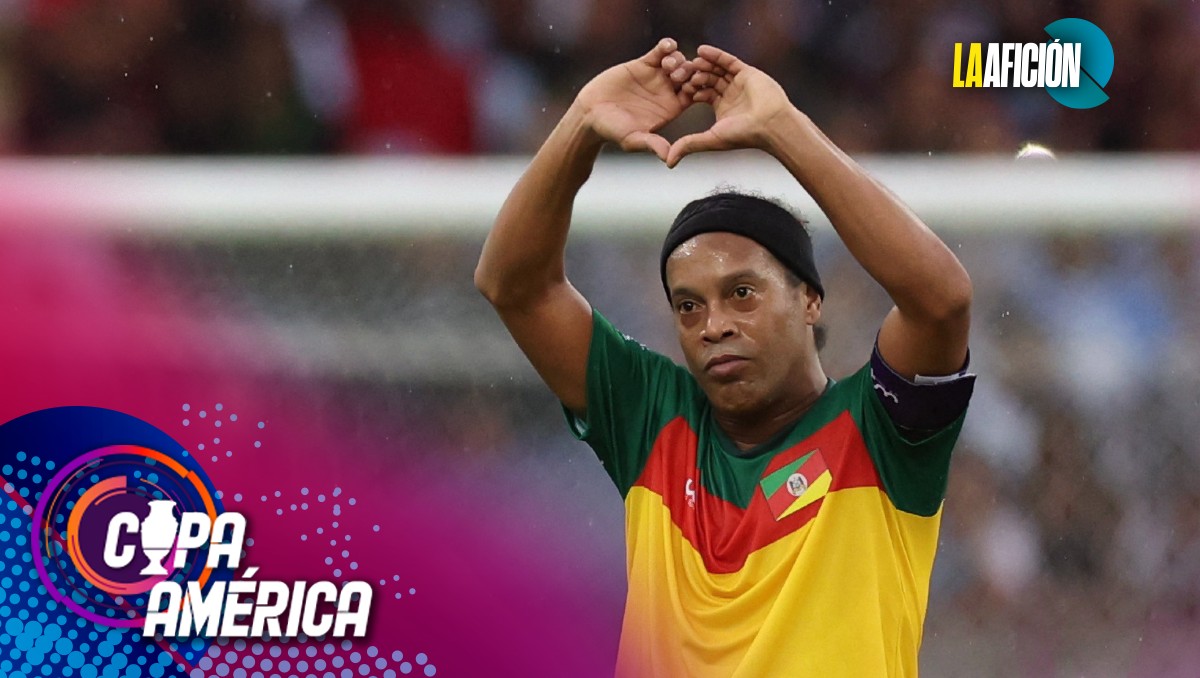 Ronaldinho dice que críticas a Brasil son una campaña publicitaria (AFP)