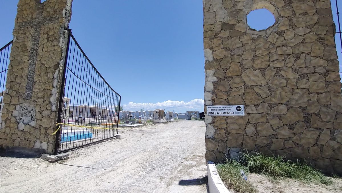 Al sitio arribaron agentes ministeriales, policías municipales y peritos de la Fiscalía de Justicia. Agustín Martínez