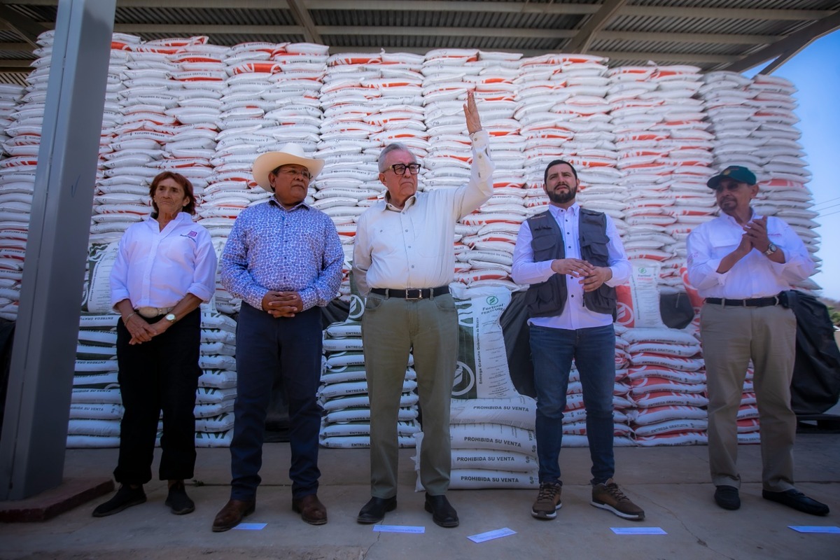 Se entregarán 105,539 toneladas de fertilizante tanto DPA como Urea en el estado de Sinaloa.