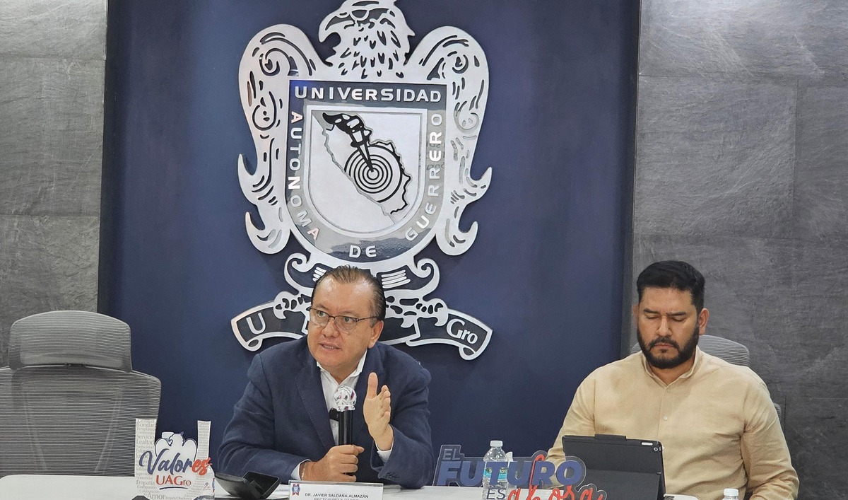 Javier Saldaña Almazán rector de la UAGro / Especial